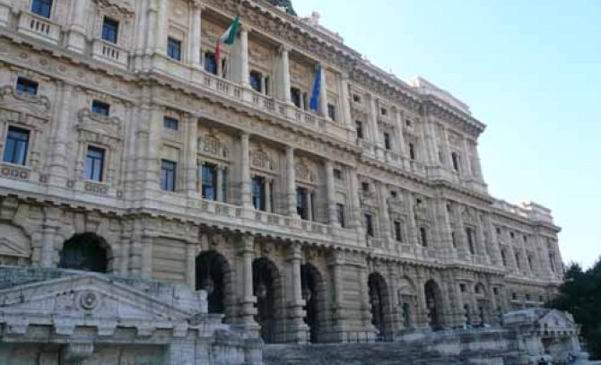 Il Tribunale di Roma  riconosce l’affidamento condiviso paritetico